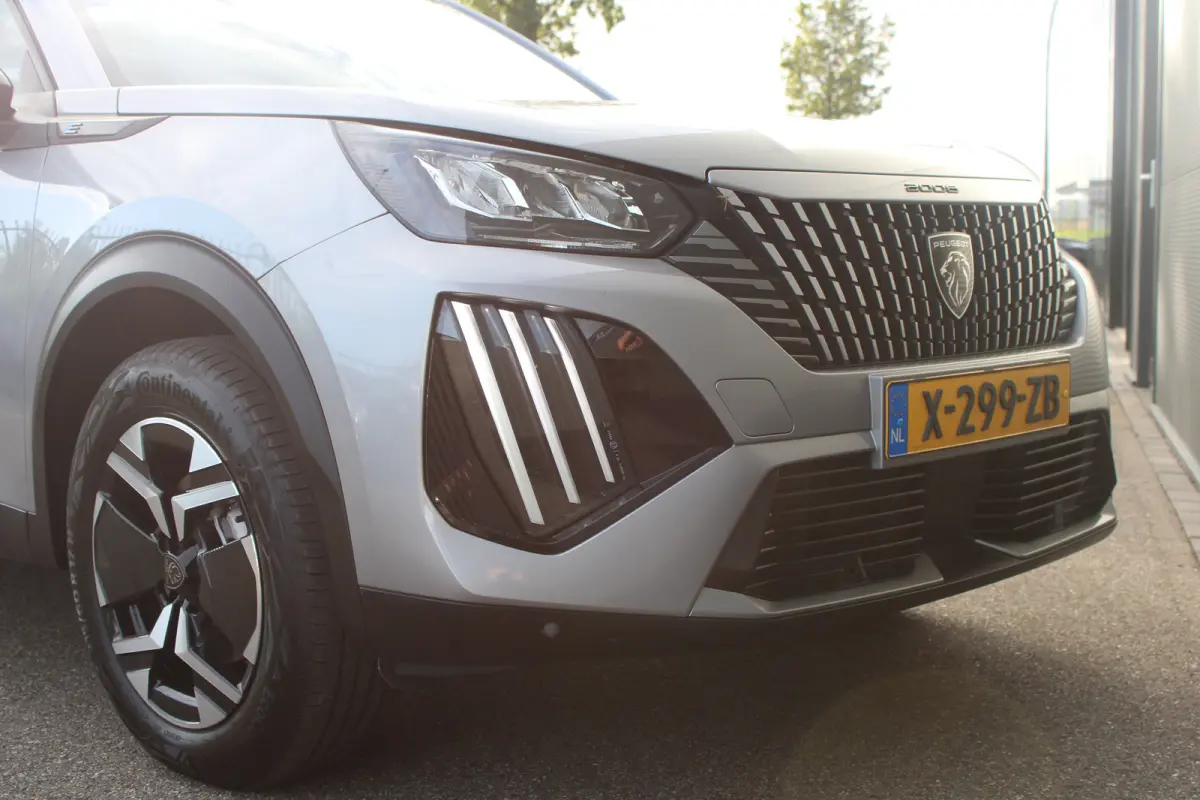 EV Allure 54 kWh | Warmtepomp | Fase 3 laden | 1e Eigenaar | NL auto | Navigatie | Camera | Apple carplay |