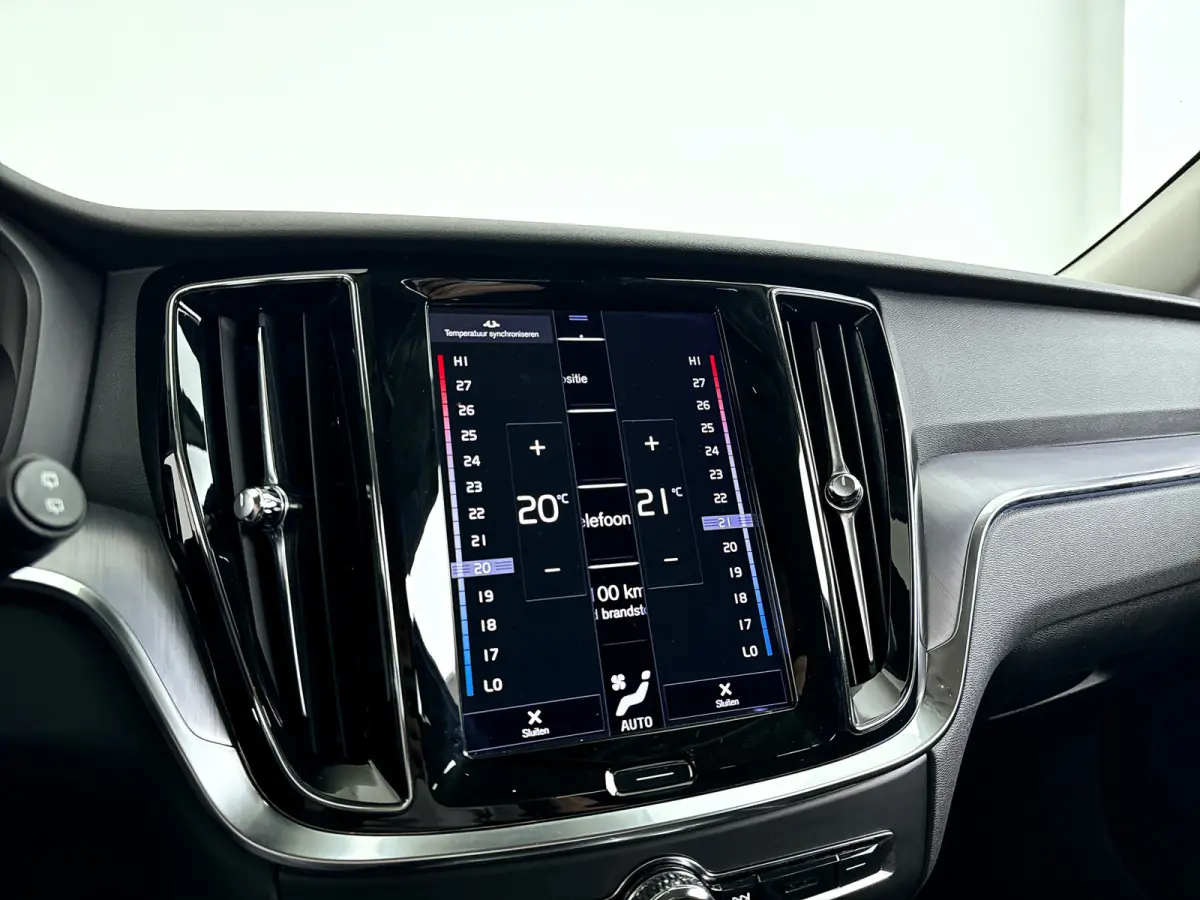 B3 Essential | Parkeercamera | Cruise control | Navigatie | Trekhaak