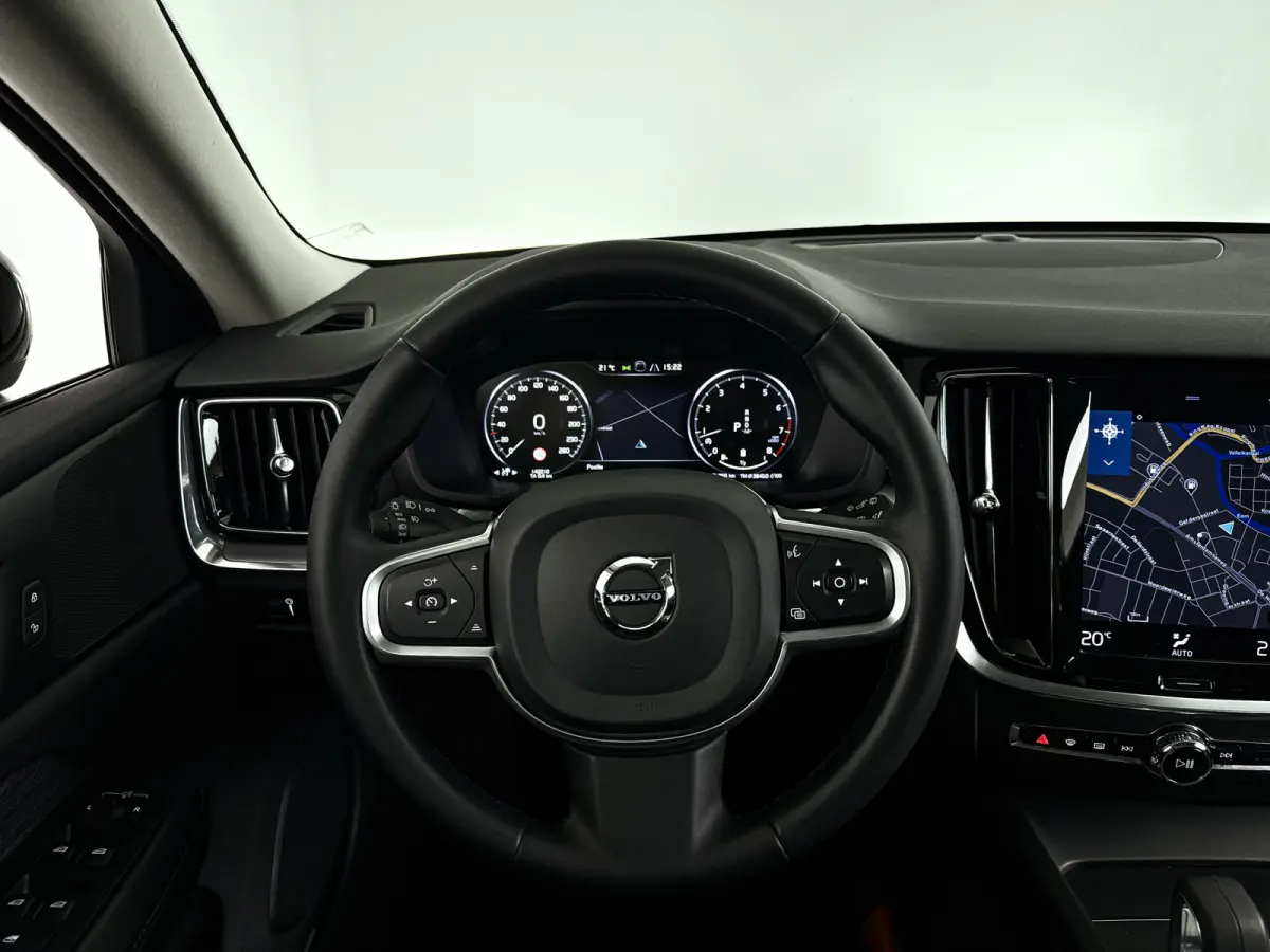 B3 Essential | Parkeercamera | Cruise control | Navigatie | Trekhaak