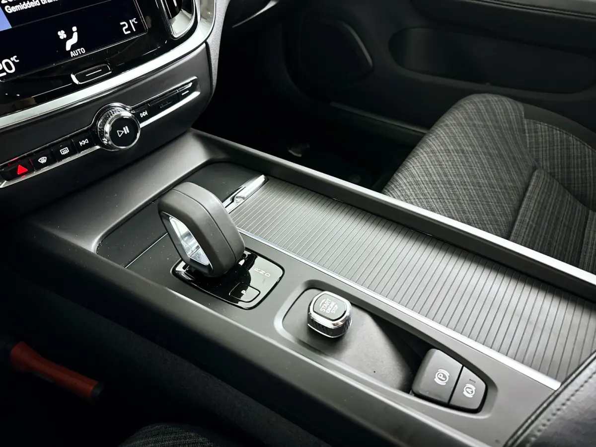 B3 Essential | Parkeercamera | Cruise control | Navigatie | Trekhaak