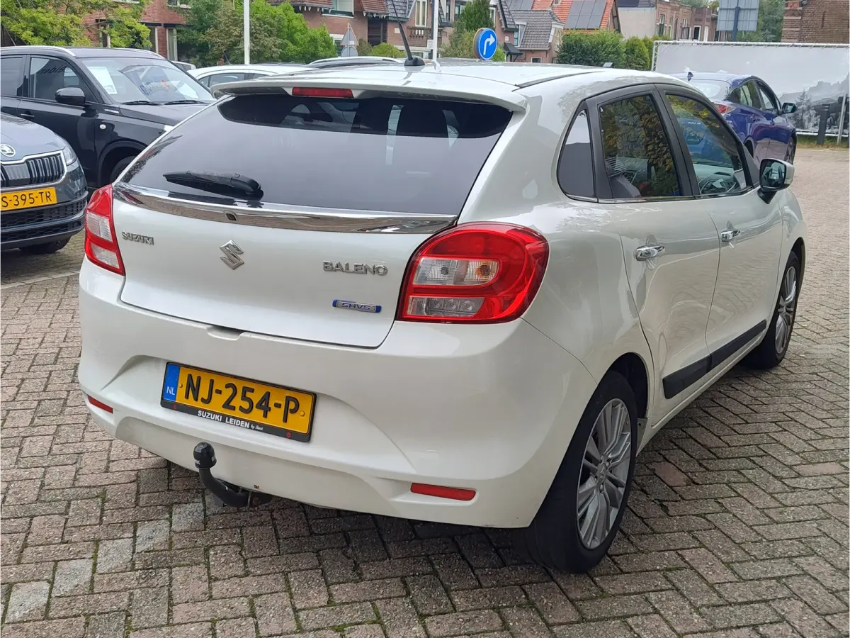 1.2 SMART HYBRID HIGH EXECUTIVE Xenon | Adaptive Cruise | Navi | Clima