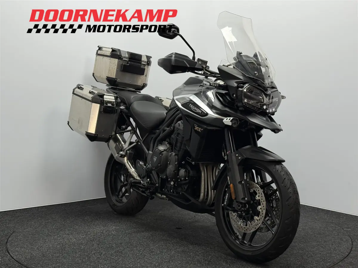1200 XRT