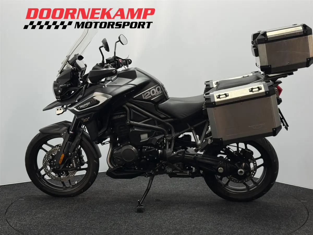 1200 XRT