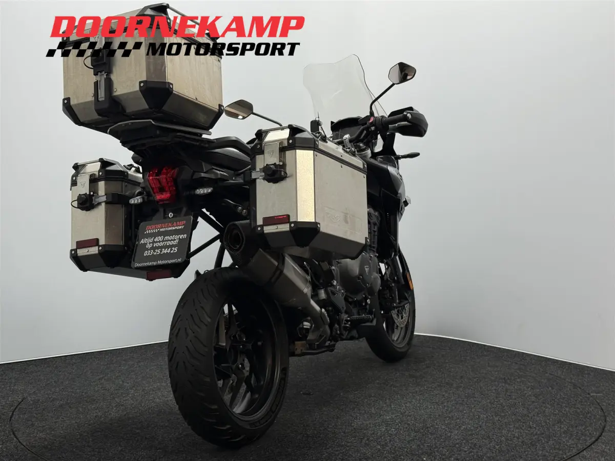 1200 XRT