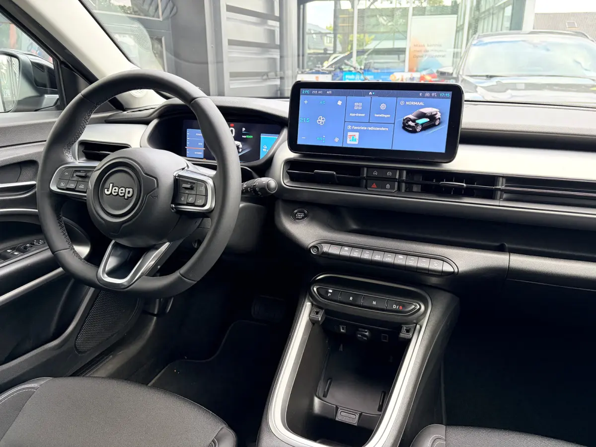 Summit 54 kWh 156 PK | ADAPTIEVE CRUISE CONTROL| SFEERVERLICHTING| DODEHOEK DETECTIE| DRAADLOZE TELEFOONLADER| JEEP PERFORMANCE LED| CAMERA + PARKEERSENSOREN| APPLE CARPLAY/ANDROID AUTO| EER