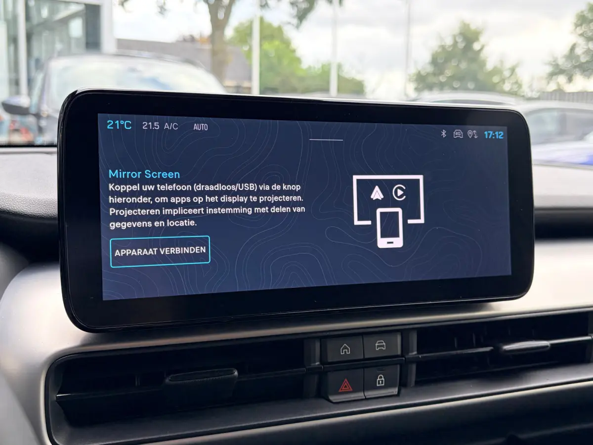 Summit 54 kWh 156 PK | ADAPTIEVE CRUISE CONTROL| SFEERVERLICHTING| DODEHOEK DETECTIE| DRAADLOZE TELEFOONLADER| JEEP PERFORMANCE LED| CAMERA + PARKEERSENSOREN| APPLE CARPLAY/ANDROID AUTO| EER