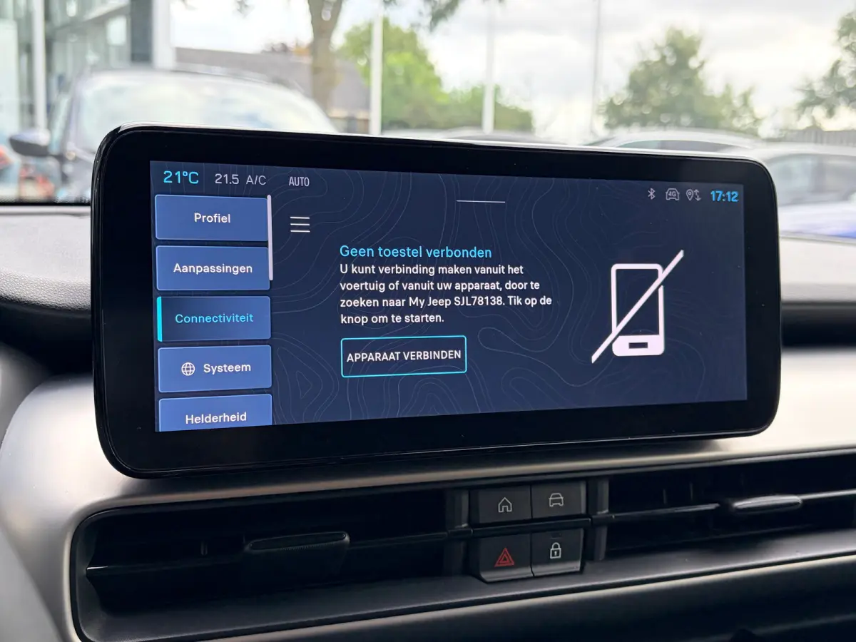 Summit 54 kWh 156 PK | ADAPTIEVE CRUISE CONTROL| SFEERVERLICHTING| DODEHOEK DETECTIE| DRAADLOZE TELEFOONLADER| JEEP PERFORMANCE LED| CAMERA + PARKEERSENSOREN| APPLE CARPLAY/ANDROID AUTO| EER