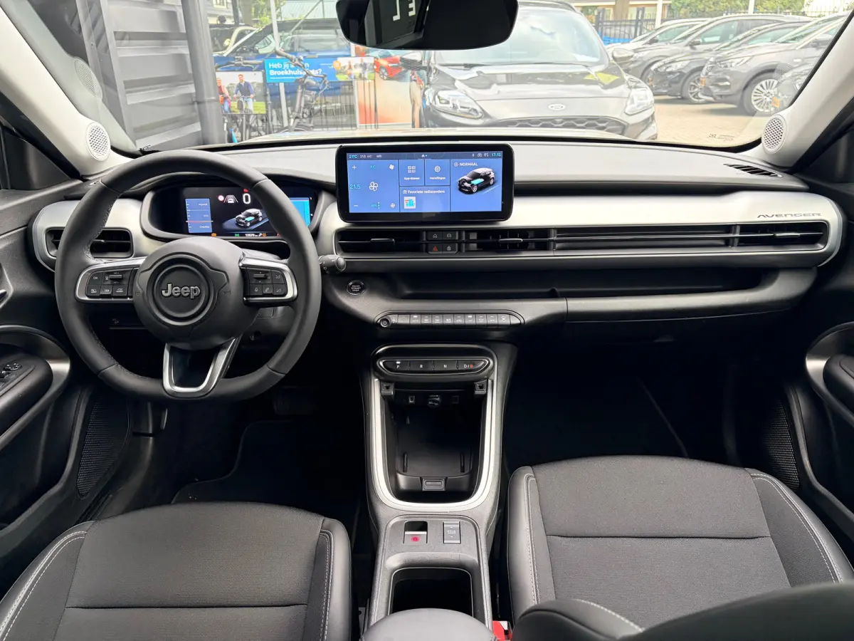Summit 54 kWh 156 PK | ADAPTIEVE CRUISE CONTROL| SFEERVERLICHTING| DODEHOEK DETECTIE| DRAADLOZE TELEFOONLADER| JEEP PERFORMANCE LED| CAMERA + PARKEERSENSOREN| APPLE CARPLAY/ANDROID AUTO| EER