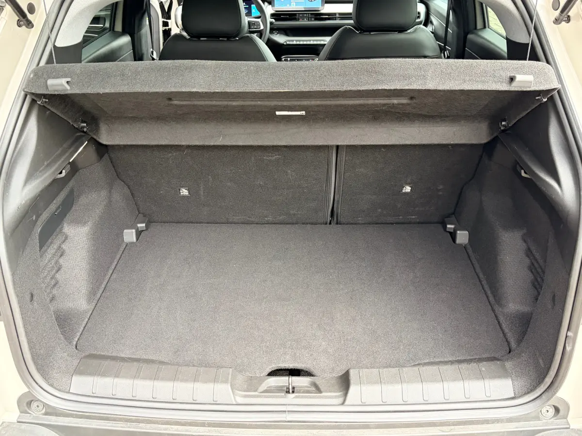 Summit 54 kWh 156 PK | ADAPTIEVE CRUISE CONTROL| SFEERVERLICHTING| DODEHOEK DETECTIE| DRAADLOZE TELEFOONLADER| JEEP PERFORMANCE LED| CAMERA + PARKEERSENSOREN| APPLE CARPLAY/ANDROID AUTO| EER