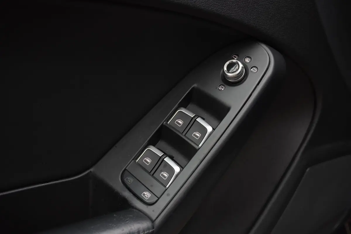 1.8 TFSI S Edition Automaat | Airco | Navigatie | 18 inch | Vol opties | Elek. Pakket | Inruil mogelijk