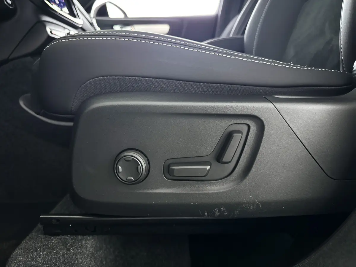 B4 Plus Dark | Panoramadak | Parkeercamera | Stoel- en Stuurverwarming | Harman Kardon | Trekhaak