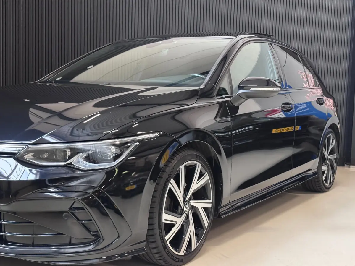 1.5 eTSI R-Line PANO | CAMERA | IQ LED | Blind Spot
