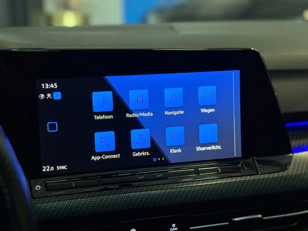 1.5 eTSI R-Line PANO | CAMERA | IQ LED | Blind Spot