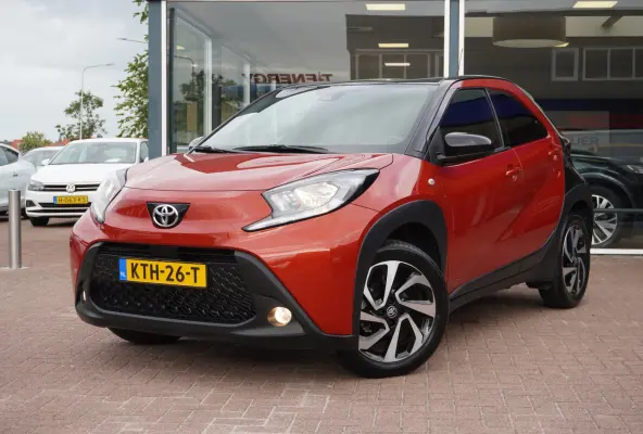 1.0 VVT-i S-CVT Pulse | Automaat | 6600KM | 2023 | CarPlay | Camera | Inruil mogelijk