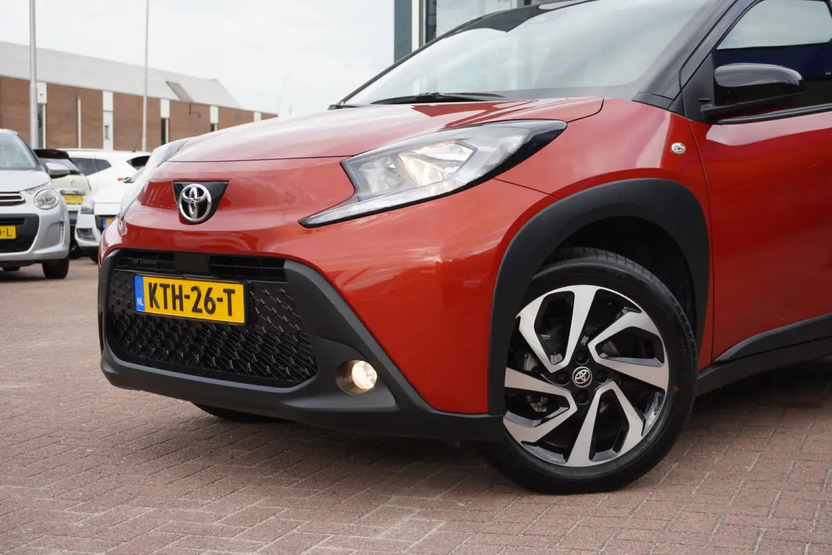 1.0 VVT-i S-CVT Pulse | Automaat | 6600KM | 2023 | CarPlay | Camera | Inruil mogelijk