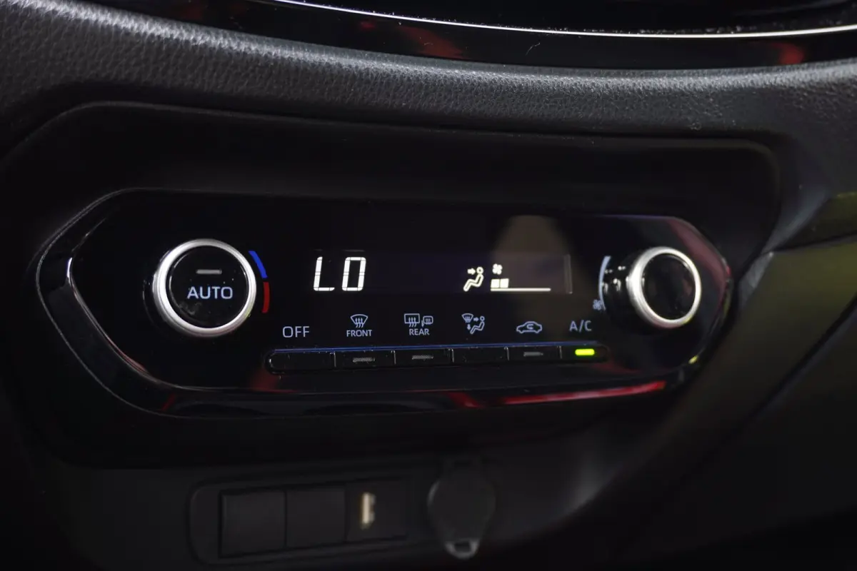 1.0 VVT-i S-CVT Pulse | Automaat | 6600KM | 2023 | CarPlay | Camera | Inruil mogelijk