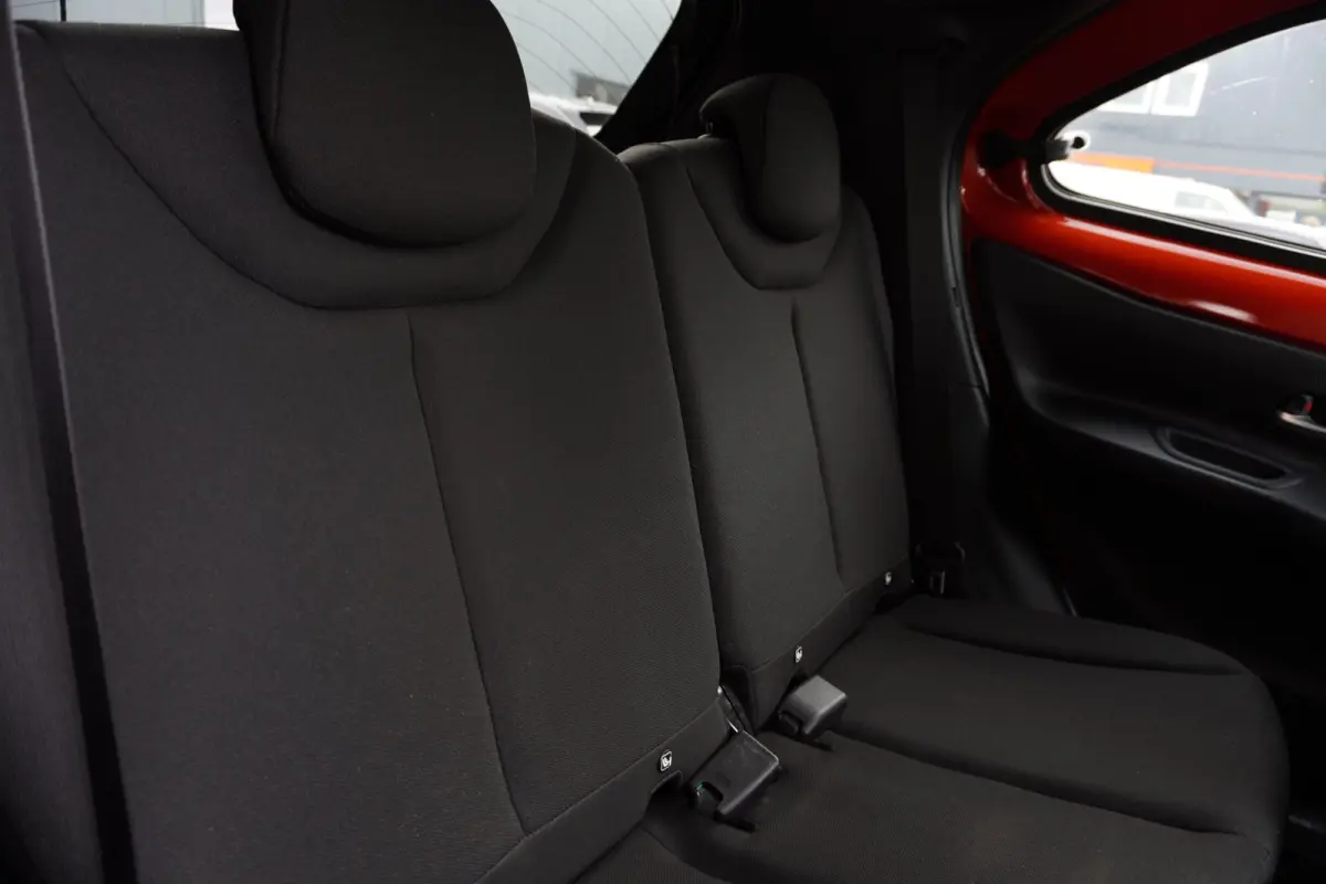1.0 VVT-i S-CVT Pulse | Automaat | 6600KM | 2023 | CarPlay | Camera | Inruil mogelijk