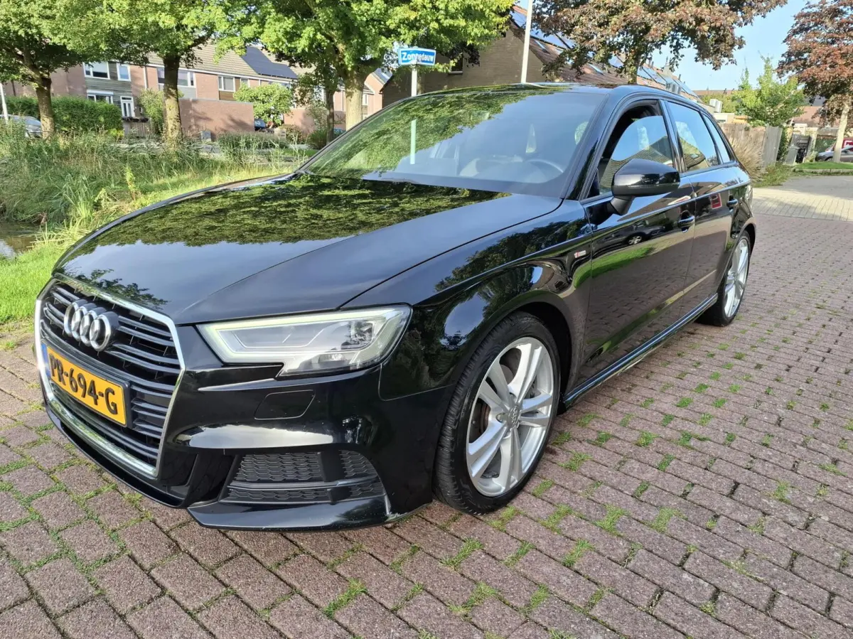 1.0 TFSI Sport S Line Edition