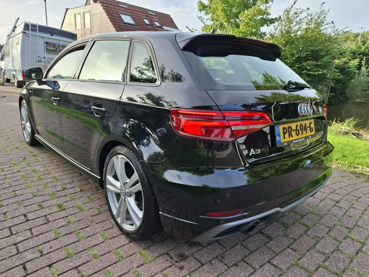 1.0 TFSI Sport S Line Edition