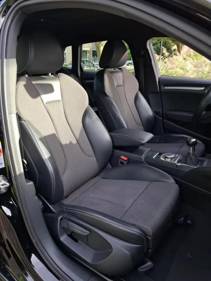 1.0 TFSI Sport S Line Edition