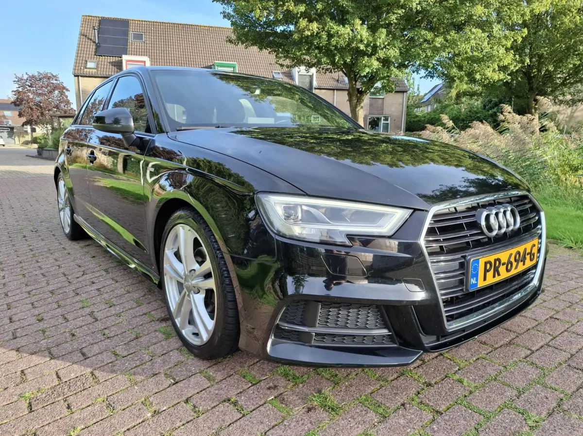 1.0 TFSI Sport S Line Edition
