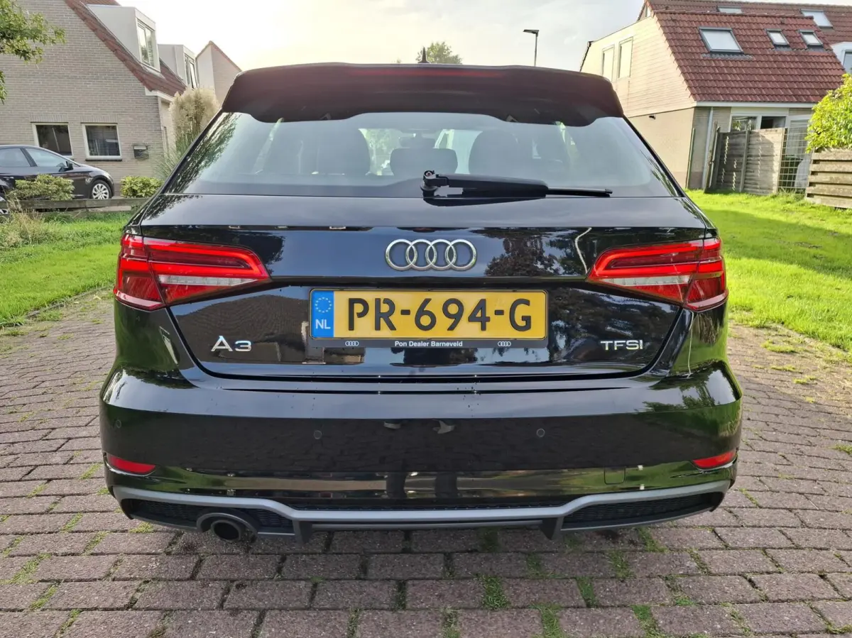1.0 TFSI Sport S Line Edition