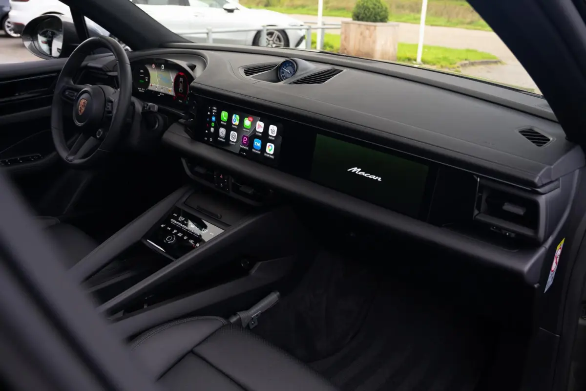 4 100 kWh|1e Eig|Org NL NAP|Achterasbesturing|Trekhaak|Panoramadak|Head Up|Chrono|Aventuringroen|Matrix|BOSE|Luchtvering|Dealer Onderhouden
