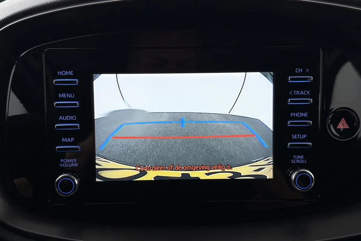 1.0 VVT-i MT Play Carplay Adapt. Cruise Camera