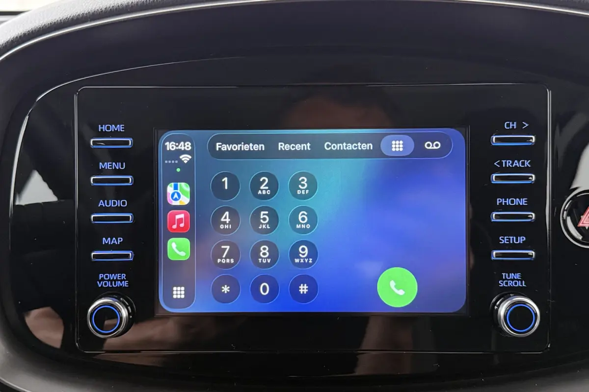 1.0 VVT-i MT Play Carplay Adapt. Cruise Camera
