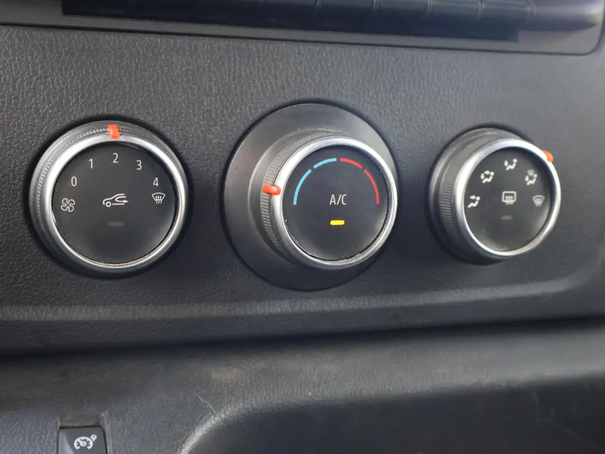 T35 2.3 dCi 150 PK L2H2 WORK EDITION + CARPLAY | CAMERA | CRUISE CONTROL | DAB | AIRCO