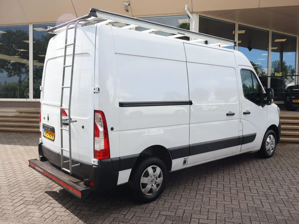 T35 2.3 dCi 150 PK L2H2 WORK EDITION + CARPLAY | CAMERA | CRUISE CONTROL | DAB | AIRCO