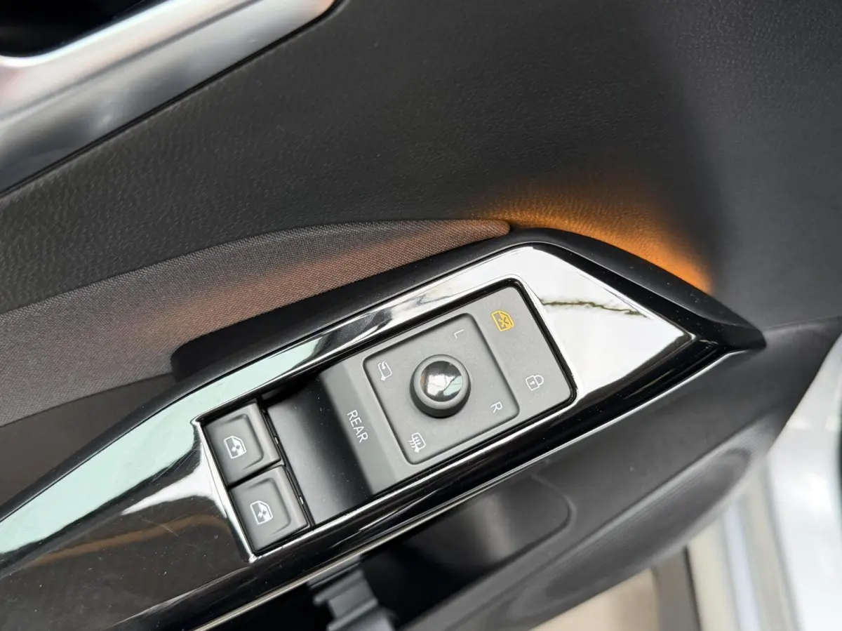 Pro 58 kWh SoH 93,45% | Apple CarPlay/Android Auto | Adaptieve cruise control | LED koplampen | Stoel- en stuurwielverwarming | Rijstrooksensor | Parkeersensoren voor en achter