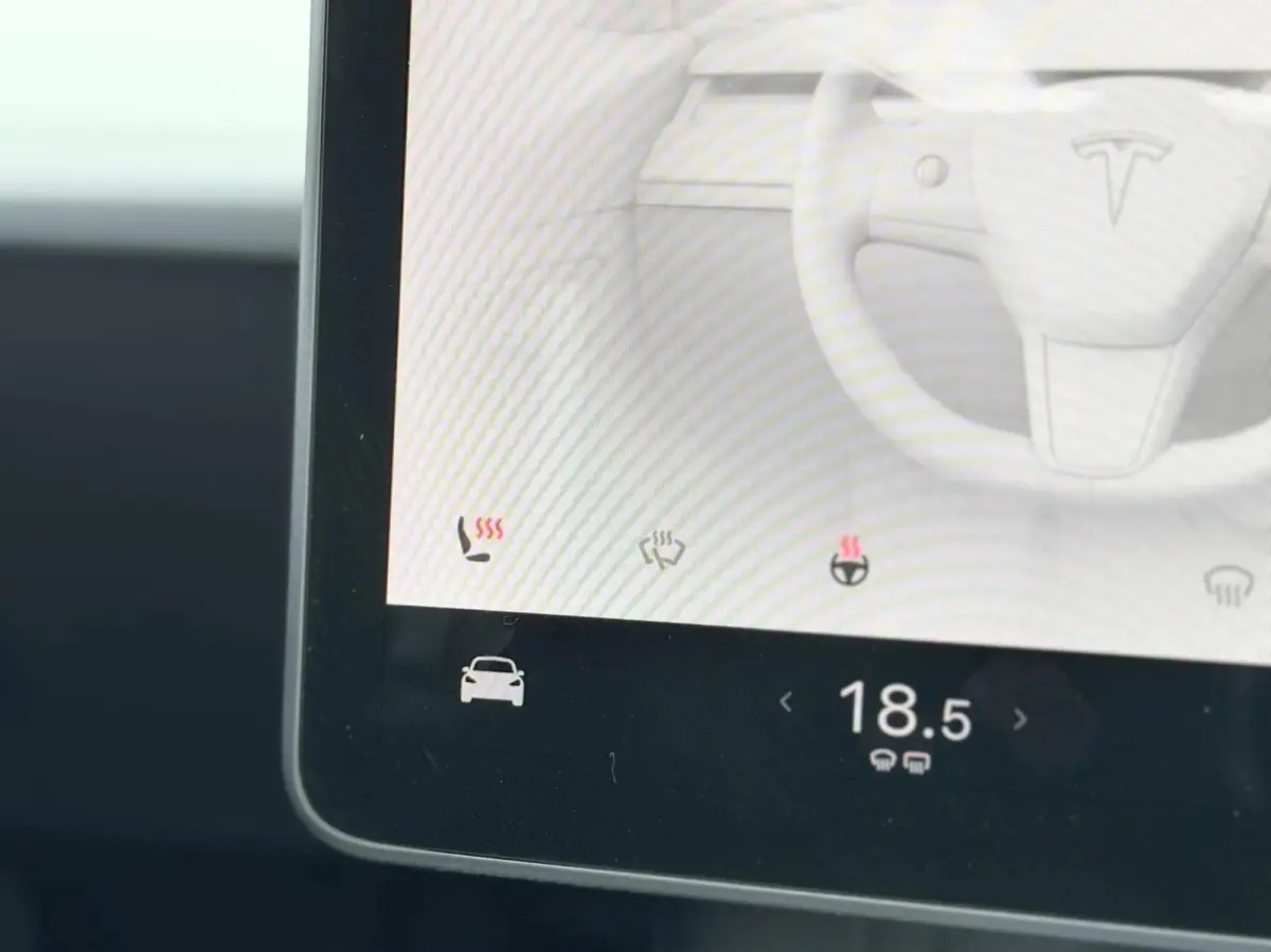 Performance AWD 75 kWh SOH92%