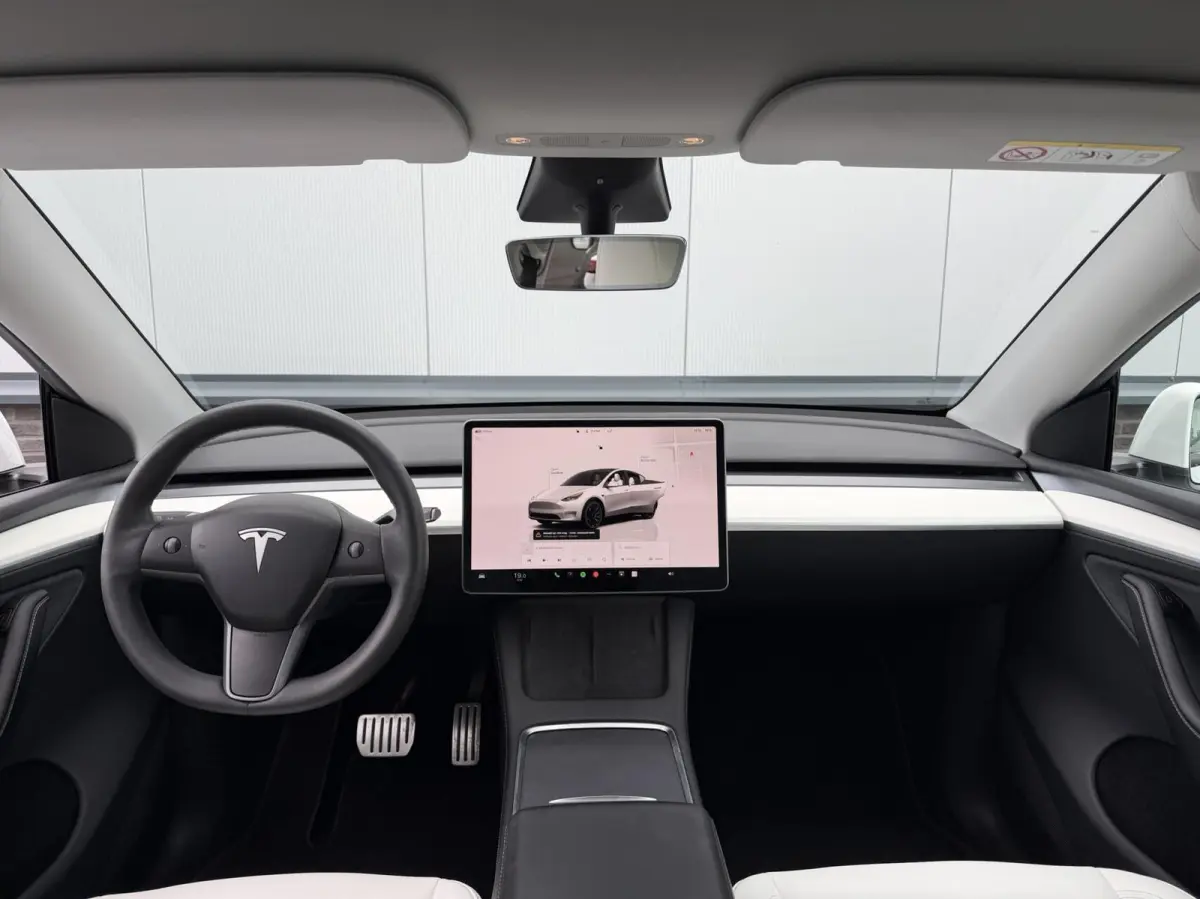 Performance AWD 75 kWh SOH92%