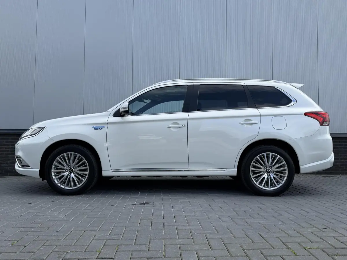 2.4 PHEV Instyle