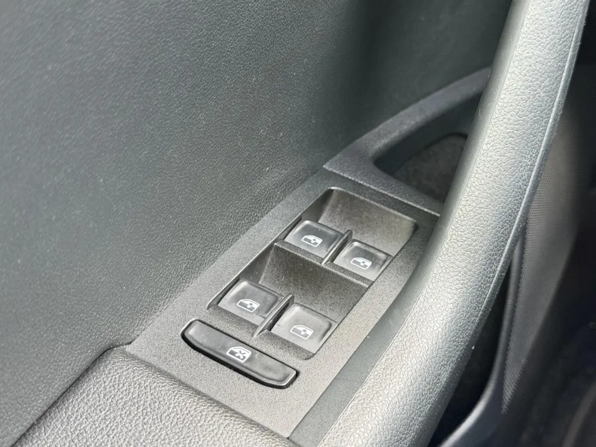 1.0 TSI Greentech Style Business | Keyless | Carplay | Clima | Stoelverwarming | Leder