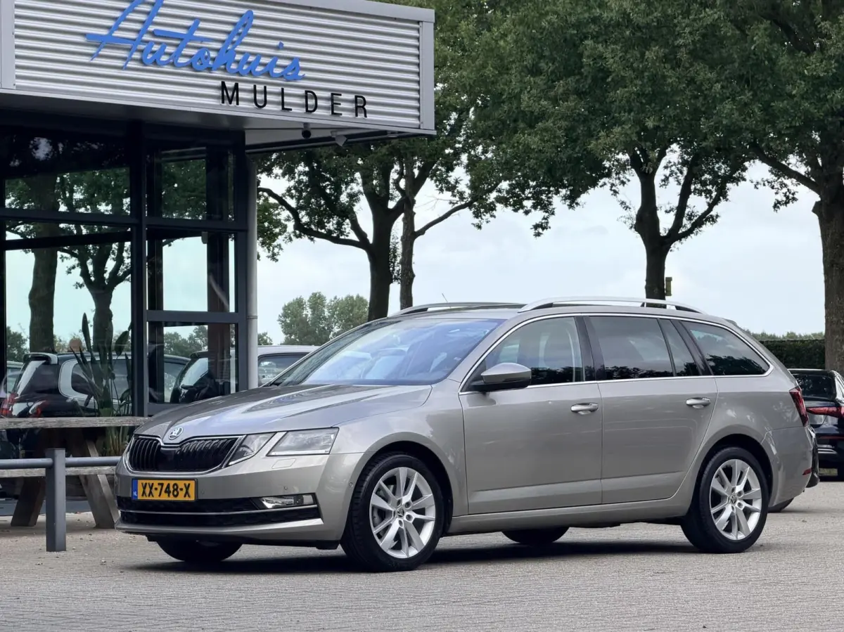 1.0 TSI Greentech Style Business | Keyless | Carplay | Clima | Stoelverwarming | Leder