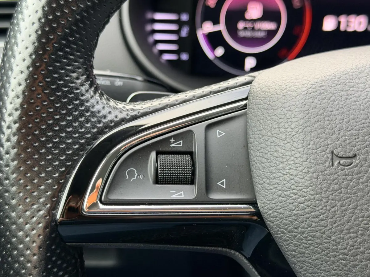 1.0 TSI Greentech Style Business | Keyless | Carplay | Clima | Stoelverwarming | Leder