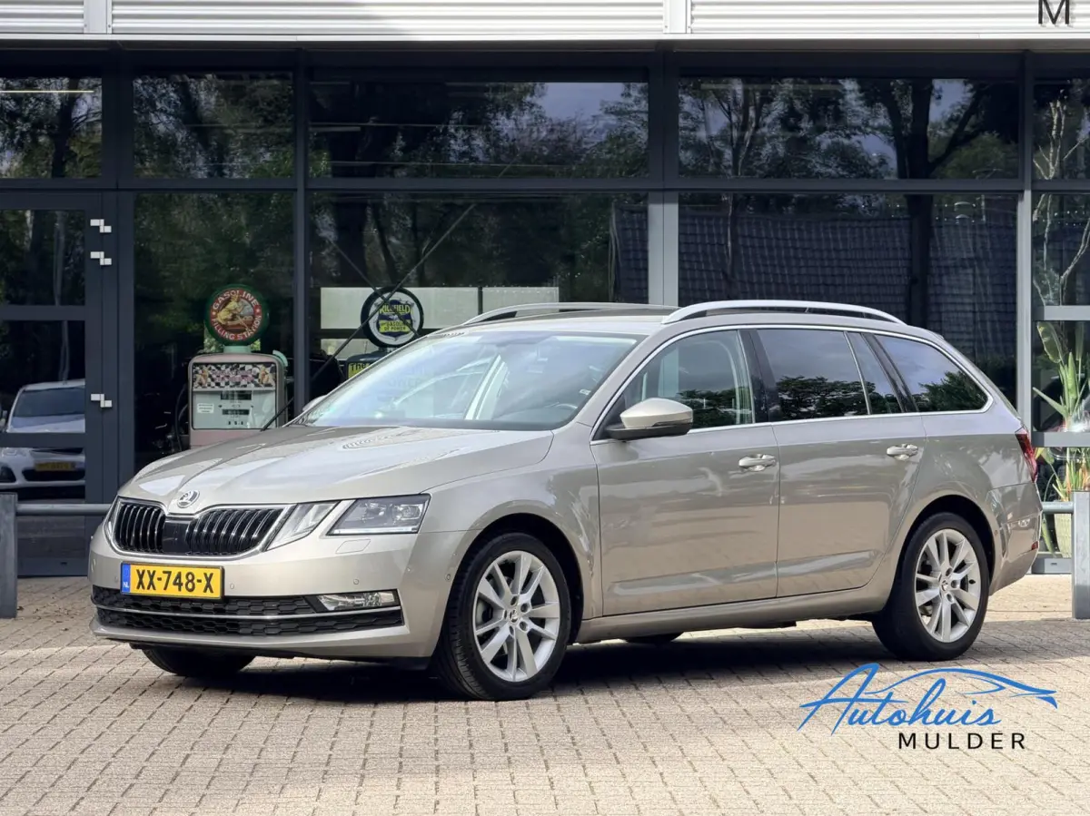 1.0 TSI Greentech Style Business | Keyless | Carplay | Clima | Stoelverwarming | Leder