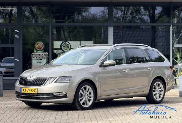 1.0 TSI Greentech Style Business | Keyless | Carplay | Clima | Stoelverwarming | Leder