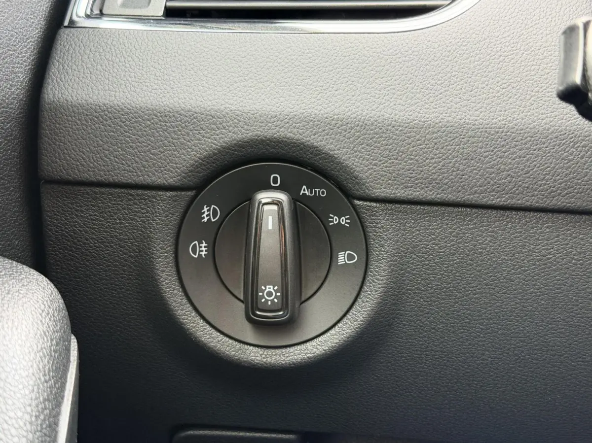 1.0 TSI Greentech Style Business | Keyless | Carplay | Clima | Stoelverwarming | Leder