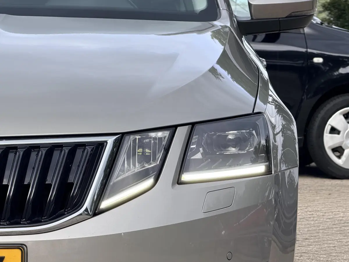 1.0 TSI Greentech Style Business | Keyless | Carplay | Clima | Stoelverwarming | Leder