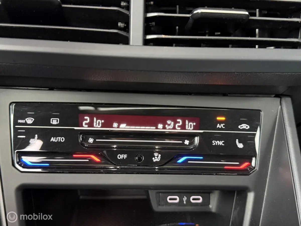 1.0TSI R-Line|PANO|IQ|ACC|CARPLAY|