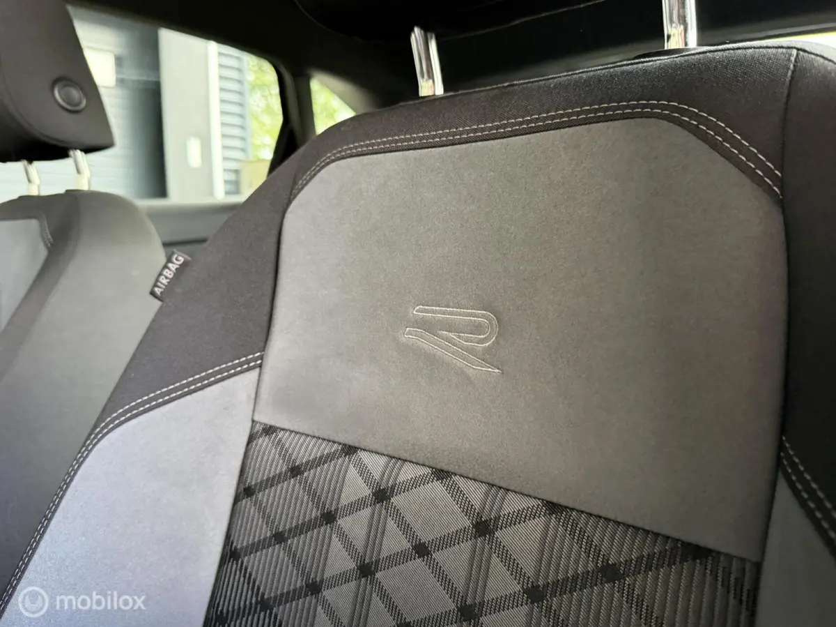 1.0TSI R-Line|PANO|IQ|ACC|CARPLAY|