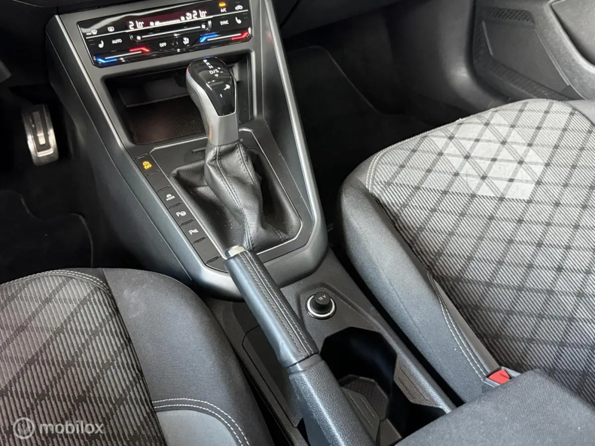 1.0TSI R-Line|PANO|IQ|ACC|CARPLAY|
