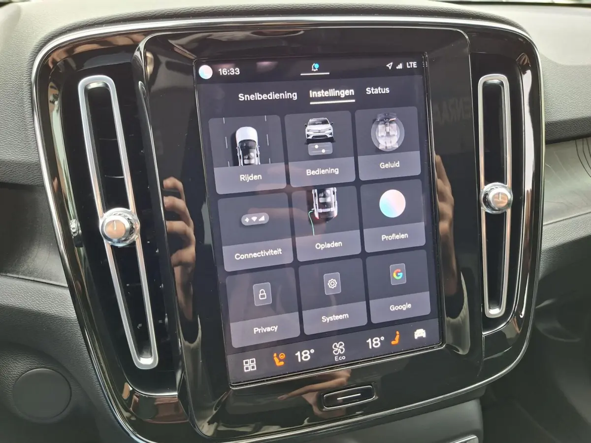 Recharge Twin Intro Edition 78kWh | Pano | El. Trekhaak | Memory seats | Harman/Kardon | SOH 93,4%