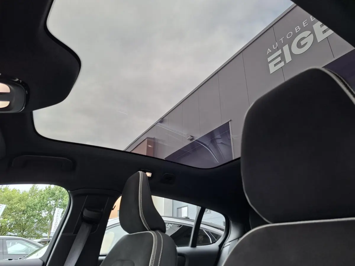 Recharge Twin Intro Edition 78kWh | Pano | El. Trekhaak | Memory seats | Harman/Kardon | SOH 93,4%