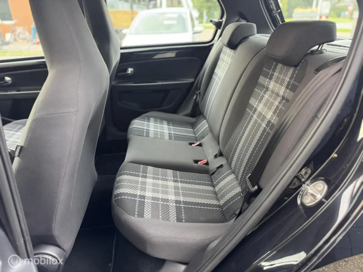 Up! 1.0 high up! Club|Cruise Control|Stoelverw.|Parkeersens.|Airco|100% onderhoud