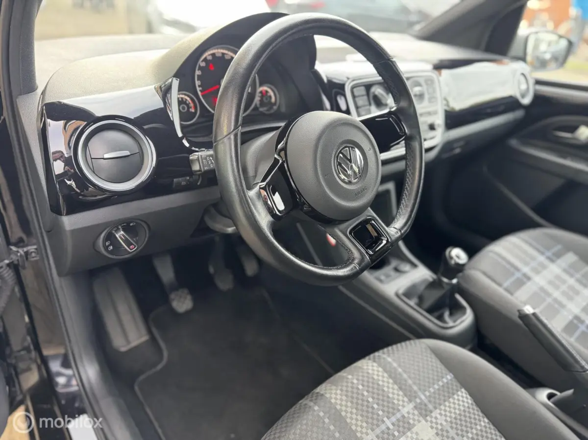 Up! 1.0 high up! Club|Cruise Control|Stoelverw.|Parkeersens.|Airco|100% onderhoud