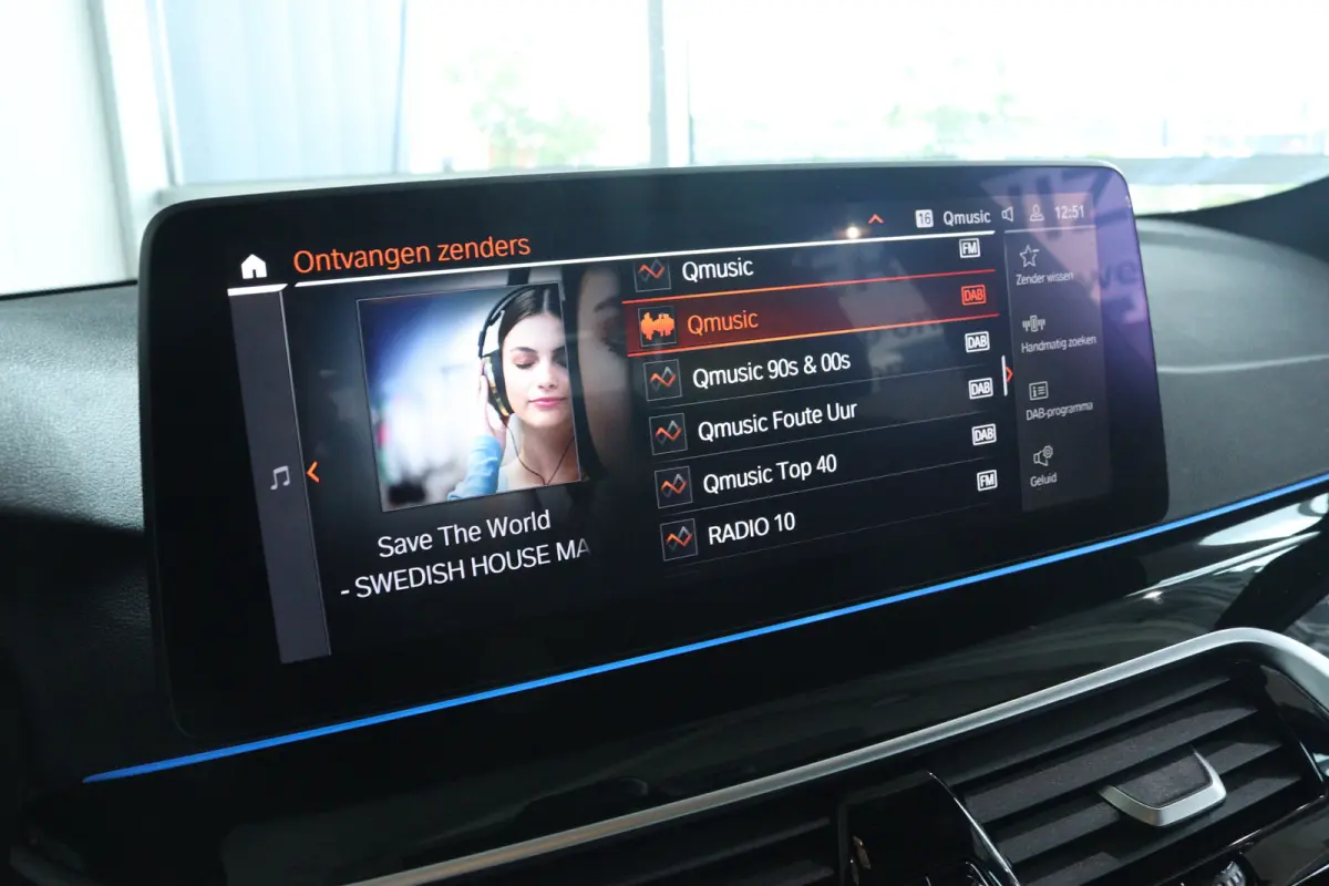 530e M-Sport Business Edition Plus | SoH 92% | Laser | Head-up | Schuifdak | Memory | Camera | Stoelverwarming | Carplay | Navi | Climate